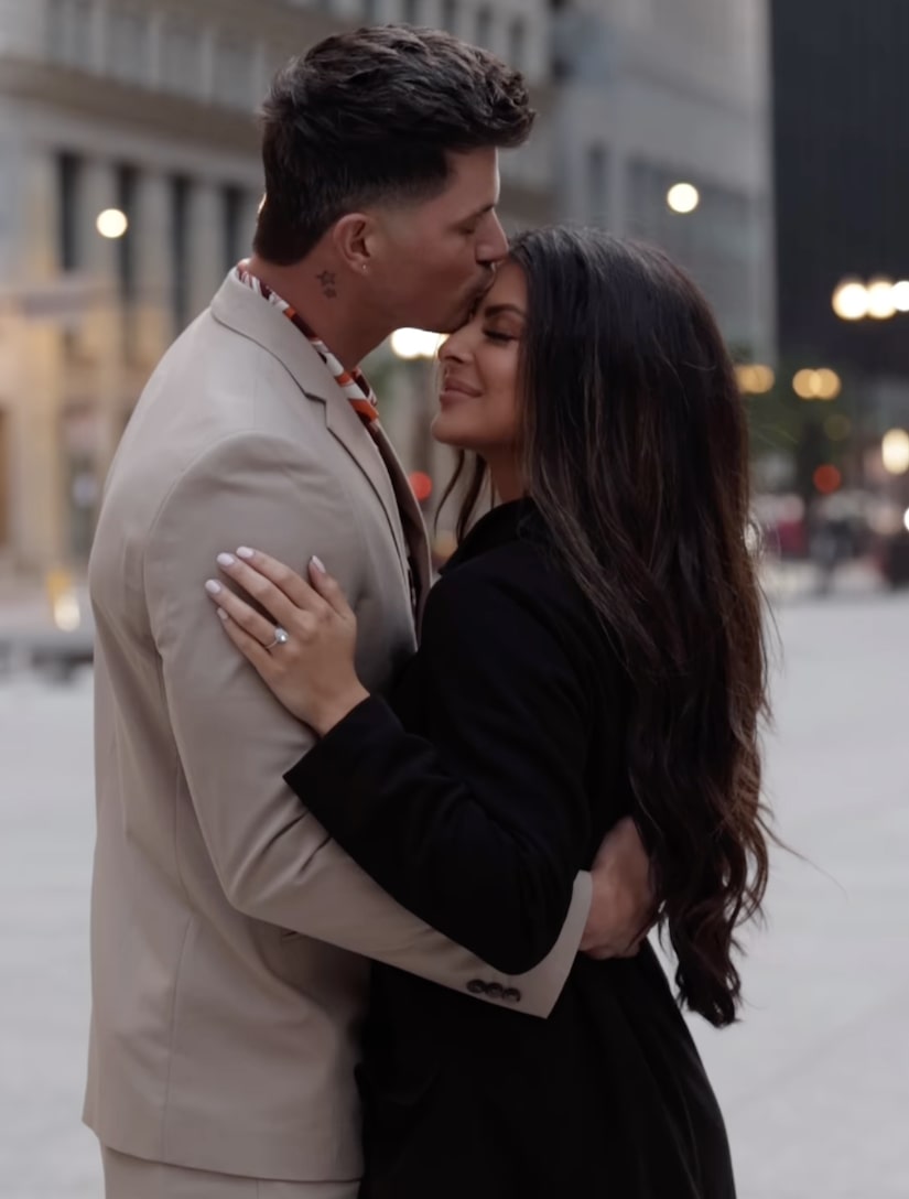 See Inside Mari Pepin & Kenny Braasch’s Stunning Chicago Engagement ...