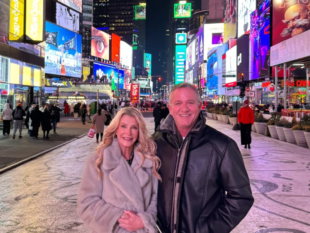 Joan Vassos & Chock Chapple Share NYC Apartment Search Update and Tease Big  Announcement