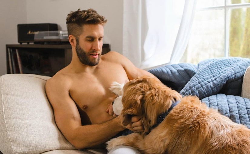 The Bachelorette 's Shawn Booth Reveals His Beloved Dog Tucker Has Died: 'I  Lost My Best Friend