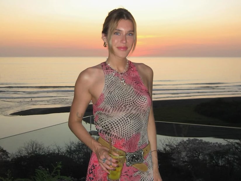 Sydney Gordon Tells the Wild Story of How She Knows Her Boyfriend Is 'The  One' After 2 Months of Dating